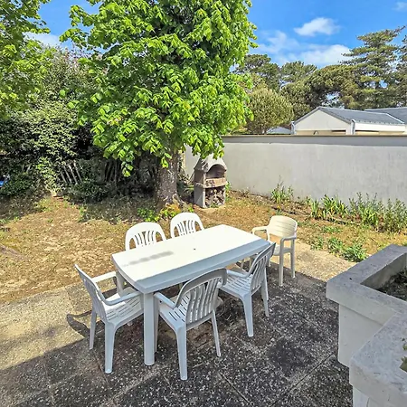 3 Bedroom Beautiful In Jean De Monts Holiday home Saint-Jean-de-Monts