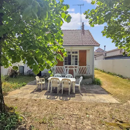3 Bedroom Beautiful In Jean De Monts *